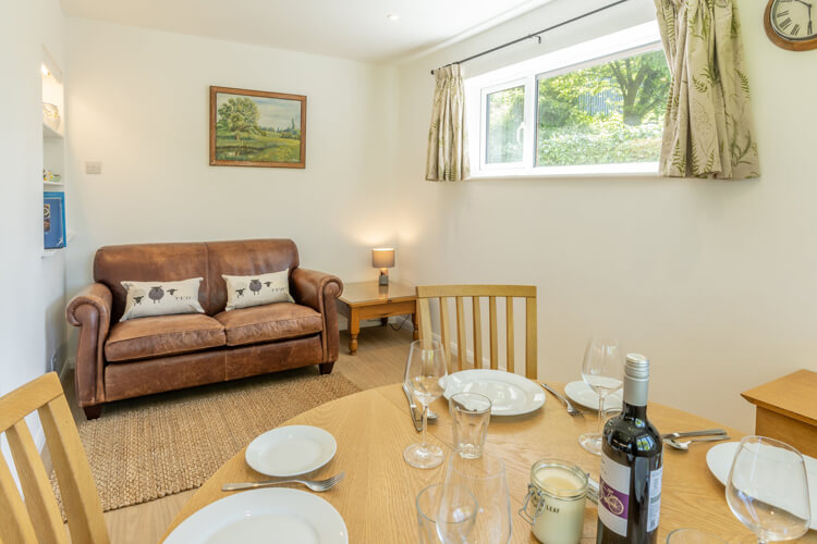 Surrey Hills Holiday Cottages - Image 3 - UK Tourism Online
