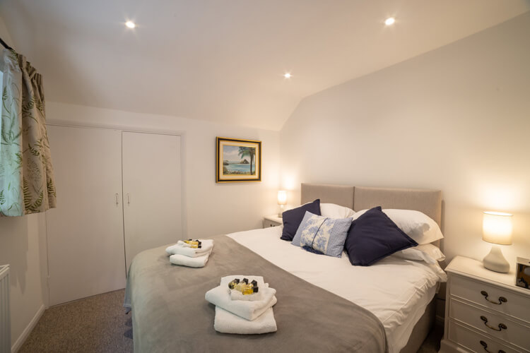 Surrey Hills Holiday Cottages - Image 4 - UK Tourism Online