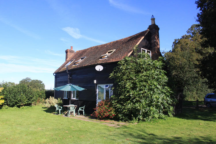 Black Cottage - Image 1 - UK Tourism Online