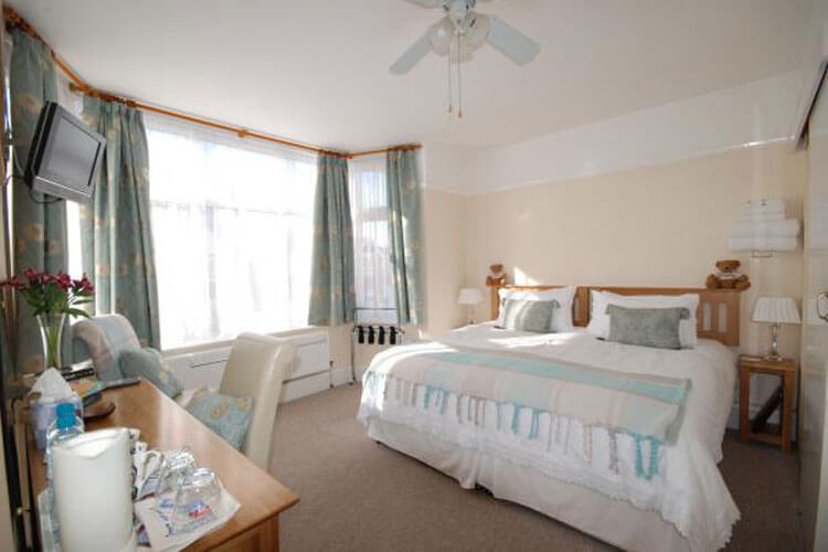 Camelot House - Image 3 - UK Tourism Online