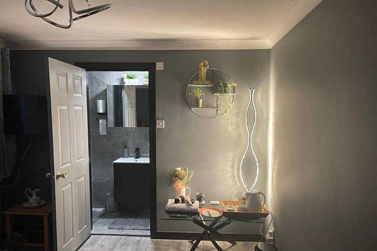 Da Vinci Guest House near Gatwick Airport - Image 3 - UK Tourism Online