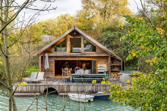 Ditchling Cabin Thumbnail | Hassocks - West Sussex | UK Tourism Online