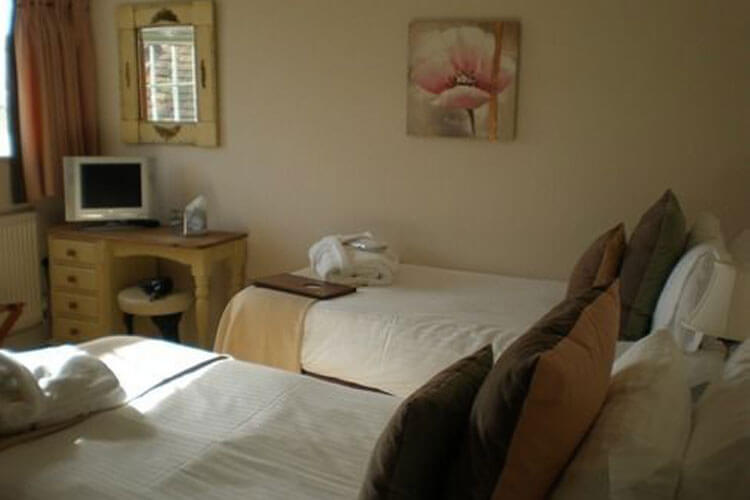 Rustington Manor Hotel - Image 3 - UK Tourism Online