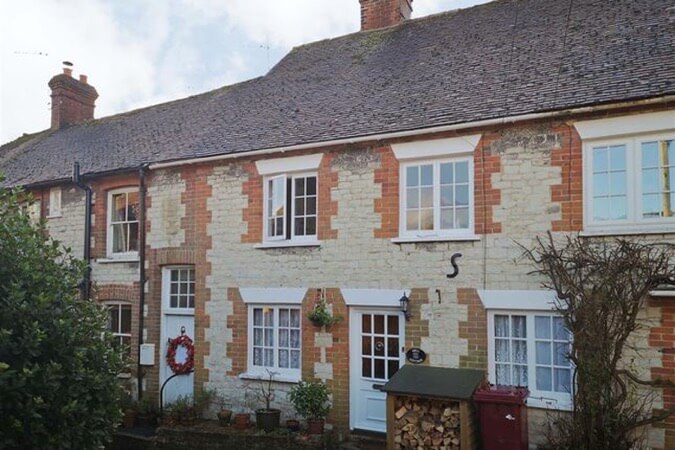 Shotgun Cottage Thumbnail | Chichester - West Sussex | UK Tourism Online