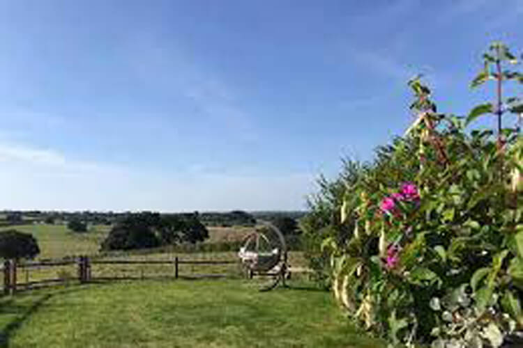 South Downs Hideaway - Image 1 - UK Tourism Online