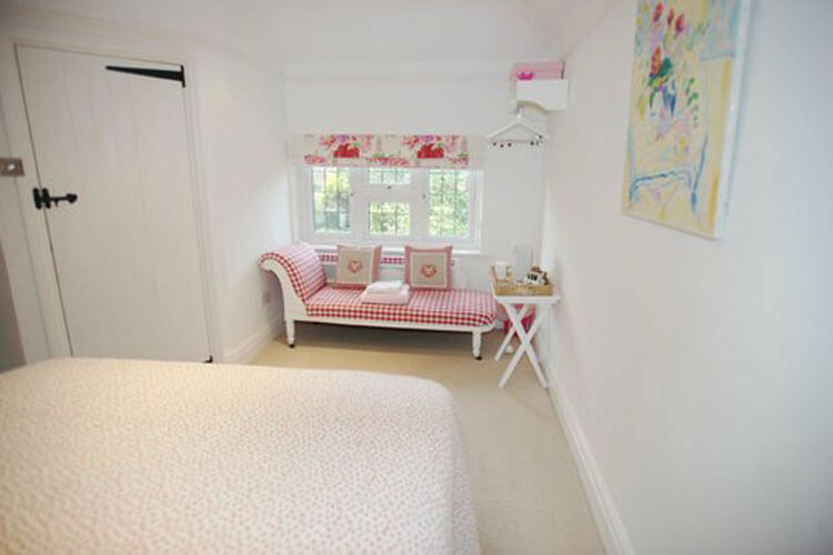 Spring Cottage - Image 3 - UK Tourism Online