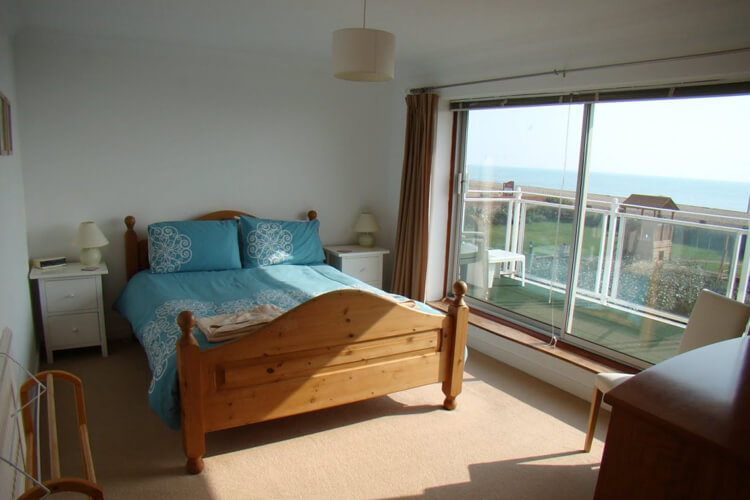 Sussex Beach House - Image 3 - UK Tourism Online