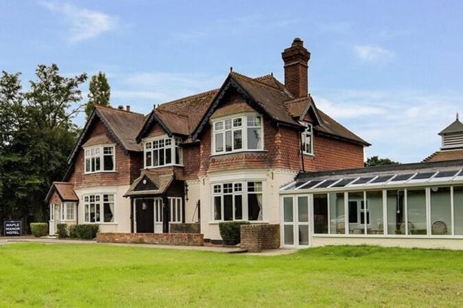 The Maple Manor Hotel Thumbnail | Crawley - West Sussex | UK Tourism Online