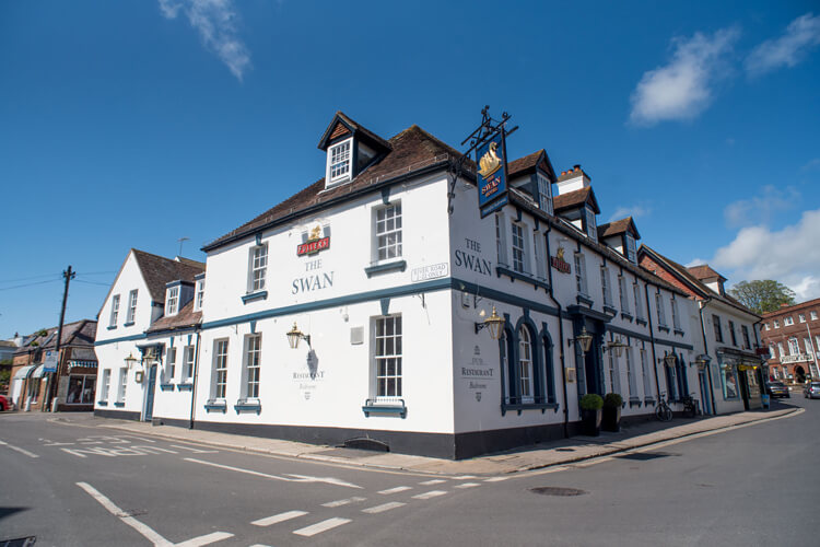 The Swan Hotel - Image 1 - UK Tourism Online