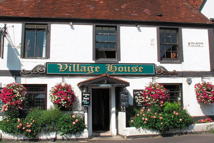 Village House - Image 1 - UK Tourism Online