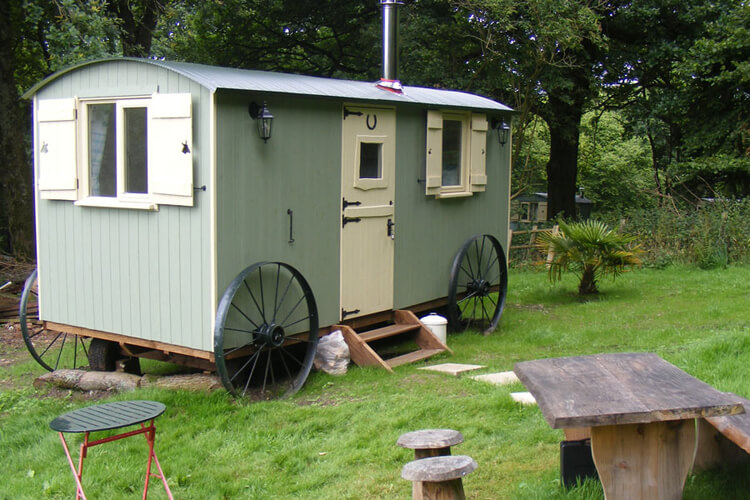 Waydown Cottage Shepherds Huts - Image 4 - UK Tourism Online