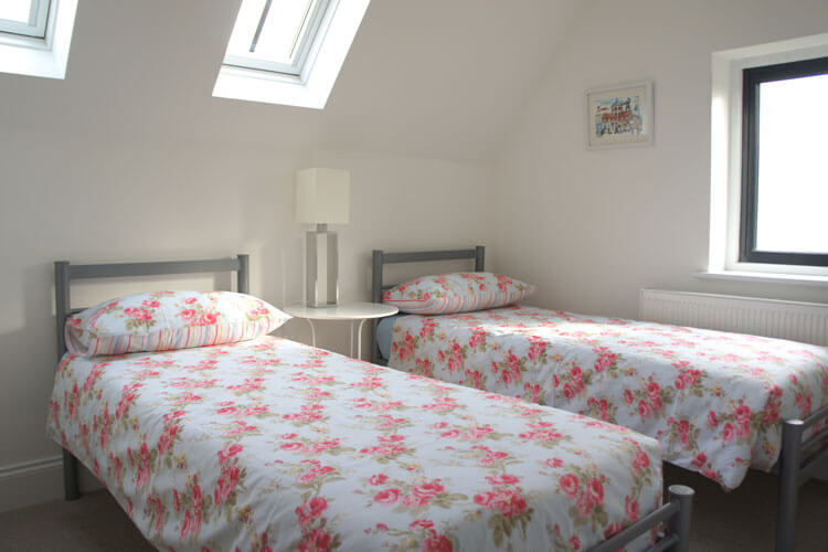 Worthing Accommodation - Image 4 - UK Tourism Online