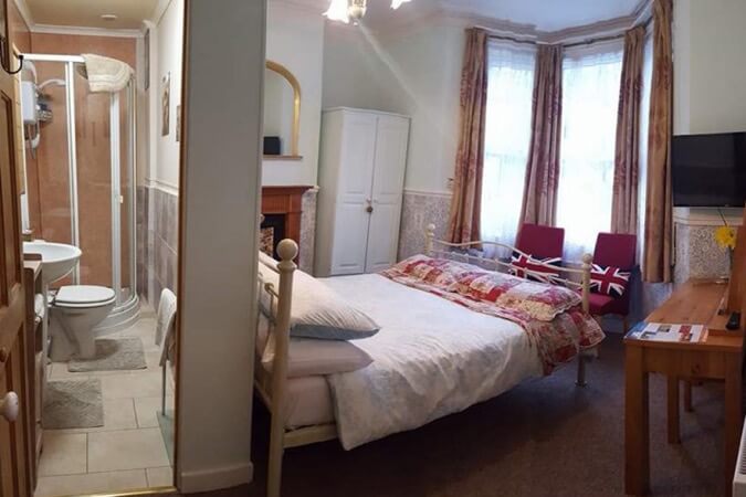 White Guest House Thumbnail | Bath B&B's, Guest Houses - Bath | UK Tourism Online