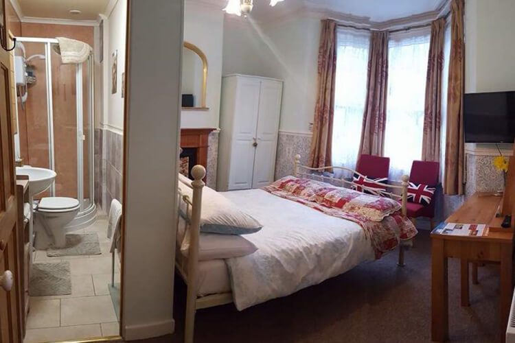 White Guest House - Image 1 - UK Tourism Online