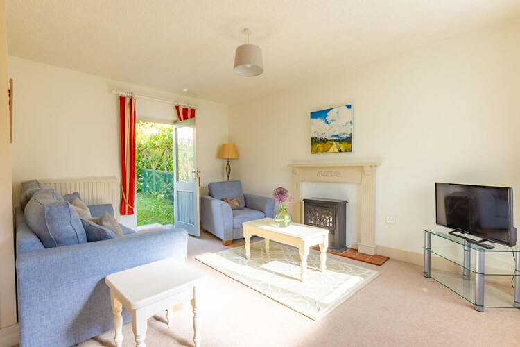 Broomhill Manor - Image 3 - UK Tourism Online