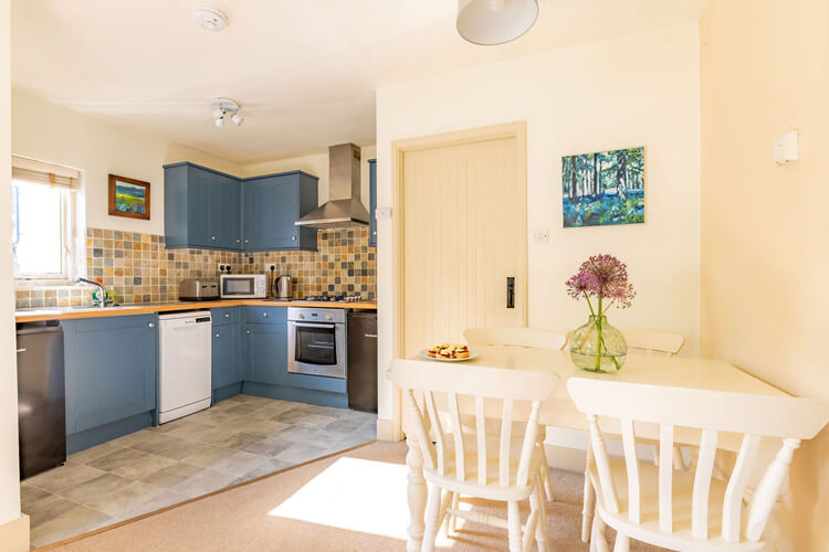 Broomhill Manor - Image 4 - UK Tourism Online