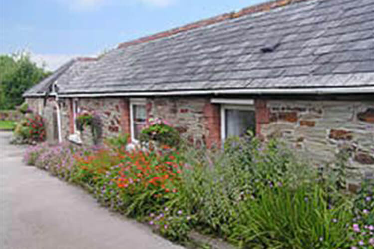 Coldharbour Farm Cottages - Image 1 - UK Tourism Online