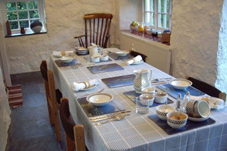 Coombe Farmhouse - Image 3 - UK Tourism Online