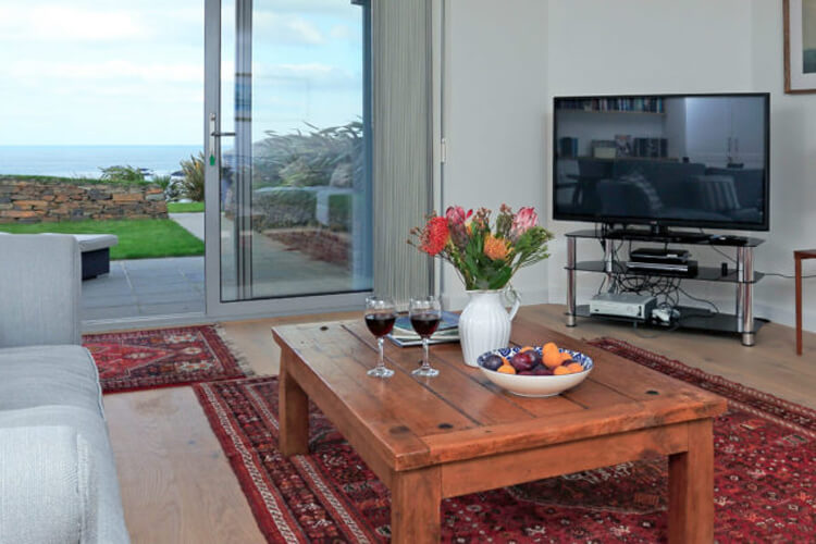 Crantock Bay Apartments - Image 2 - UK Tourism Online