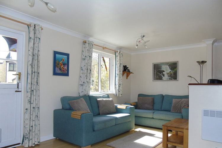 Driftwood Cottage - Image 3 - UK Tourism Online