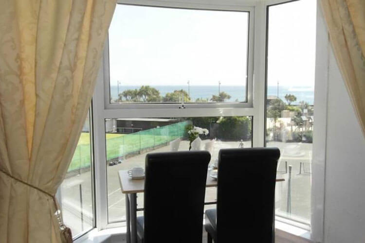 Duporth Guest House - Image 5 - UK Tourism Online