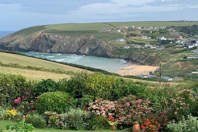 Farmhouse Bed & Breakfast Thumbnail | Mawgan Porth - Cornwall | UK Tourism Online