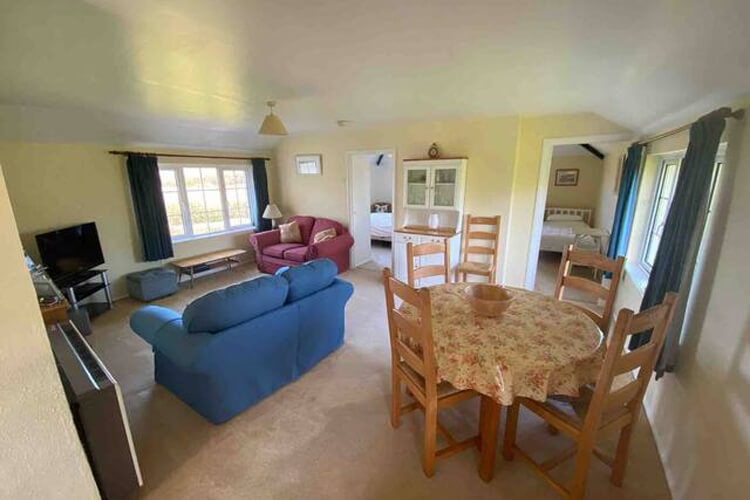 Garden Cottage Holiday Flats - Image 3 - UK Tourism Online