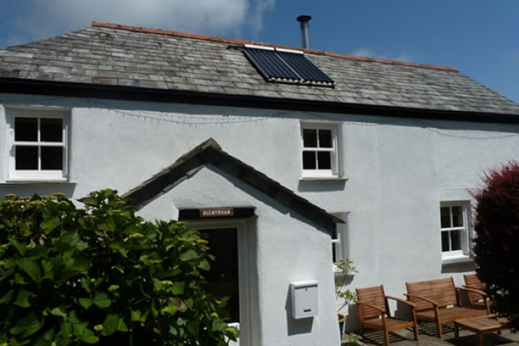 Glentruan Holiday Cottage - Image 1 - UK Tourism Online