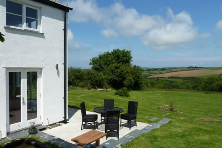 Glentruan Holiday Cottage - Image 5 - UK Tourism Online