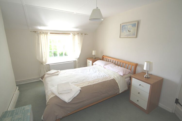 Granary Barn Farmhouse B & B, Campsite and Hostel - Image 2 - UK Tourism Online