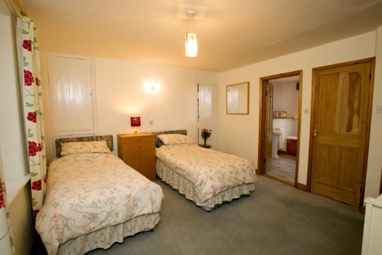 Gulval Cottages - Image 4 - UK Tourism Online