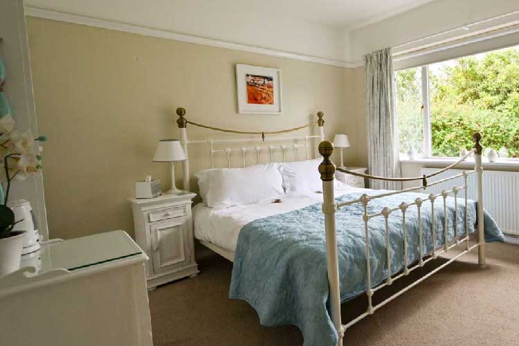 Halwell Lodge B&B - Image 3 - UK Tourism Online