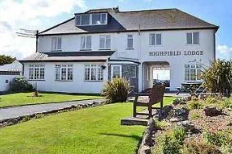 Highfields at Crantock - Image 1 - UK Tourism Online