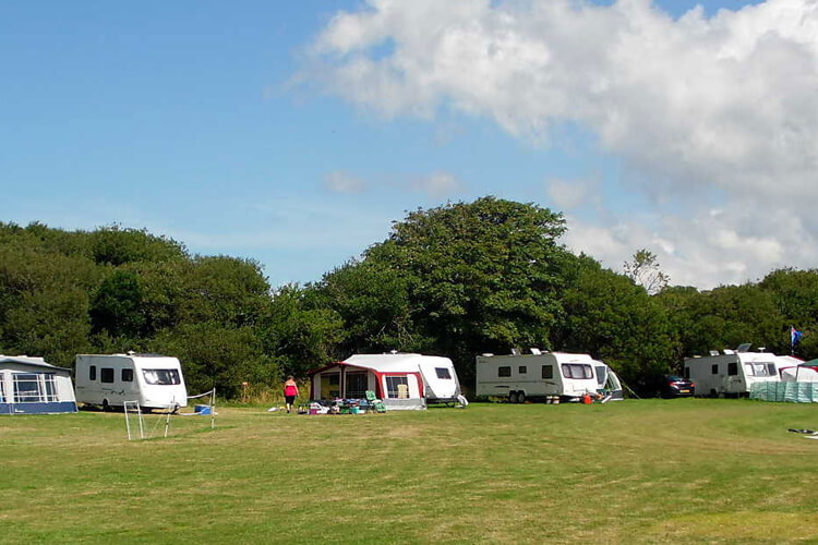 Lakewell Touring & Camping Park - Image 1 - UK Tourism Online