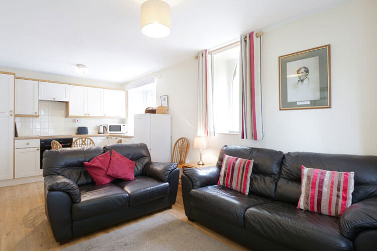 Lifeboat Apartments - Image 2 - UK Tourism Online