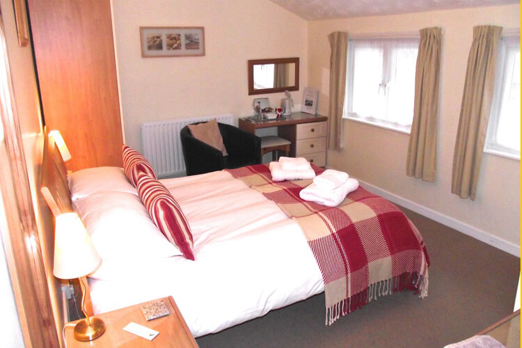 Lower Meadows House - Image 4 - UK Tourism Online