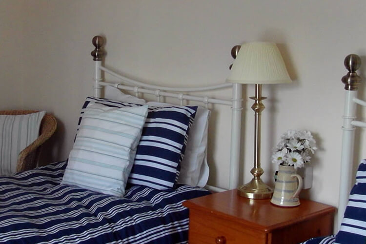 Lyndale Cottage Guest House - Image 2 - UK Tourism Online