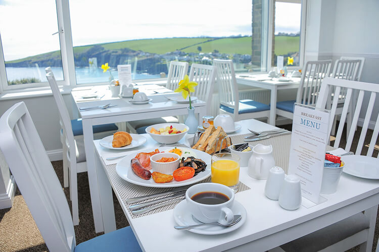 Mevagissey Bay Hotel - Image 4 - UK Tourism Online