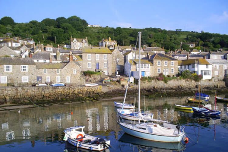 Mousehole Holiday Cottages - Image 1 - UK Tourism Online