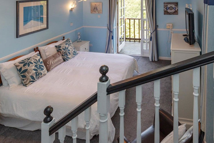 Looe Holiday Lets Self Catering in Looe