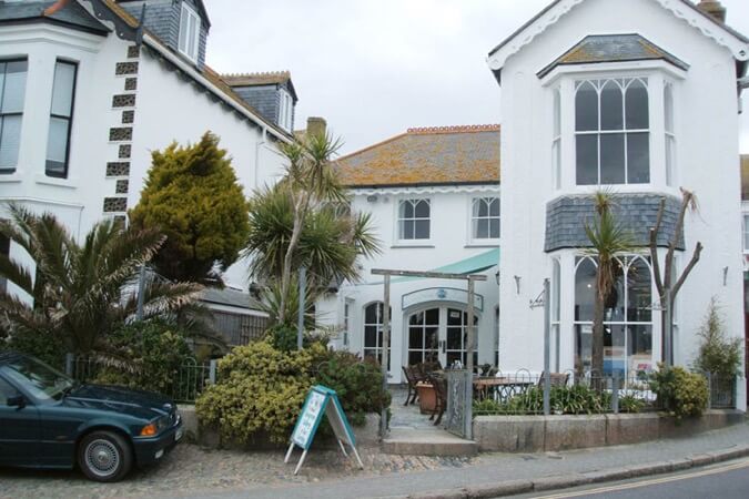 Petra Holiday Apartments Thumbnail | Marazion - Cornwall | UK Tourism Online