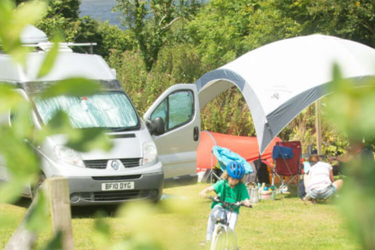 Stithians Lake Country Park Camping - Image 2 - UK Tourism Online