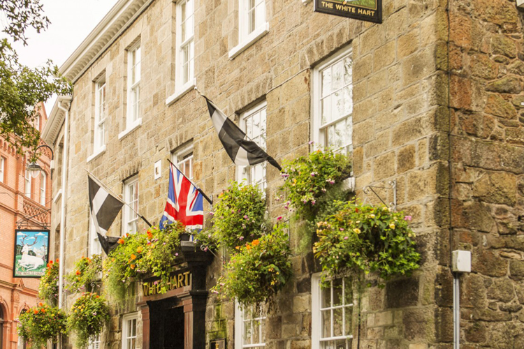 The White Hart Hotel - Image 1 - UK Tourism Online