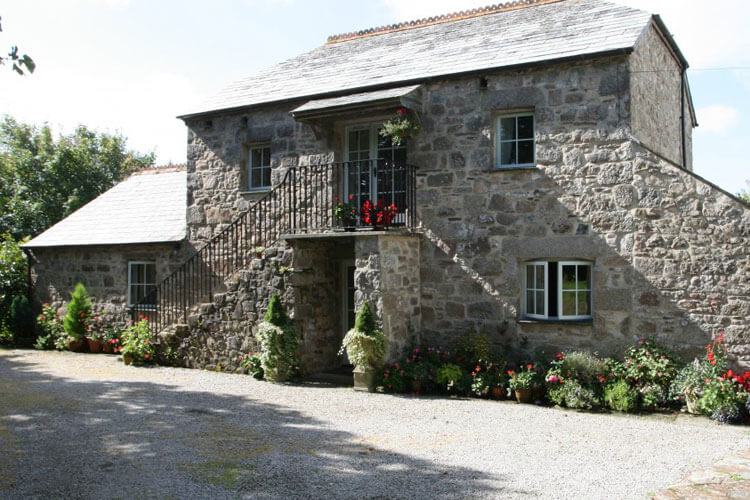 Torr House Cottages - Image 1 - UK Tourism Online