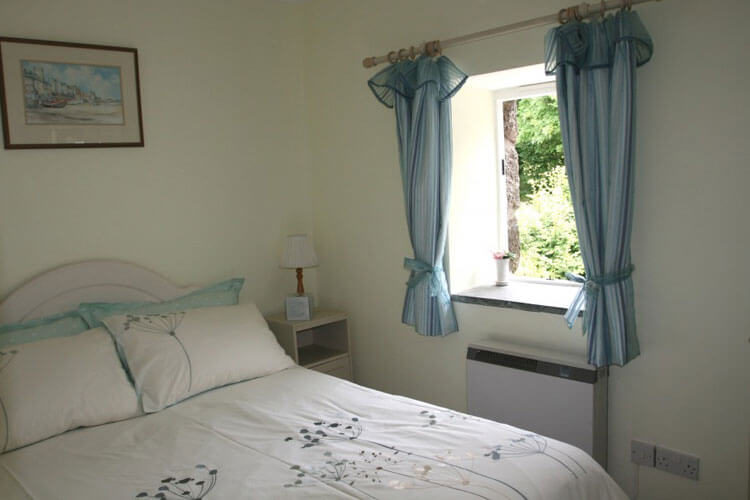 Torr House Cottages - Image 2 - UK Tourism Online