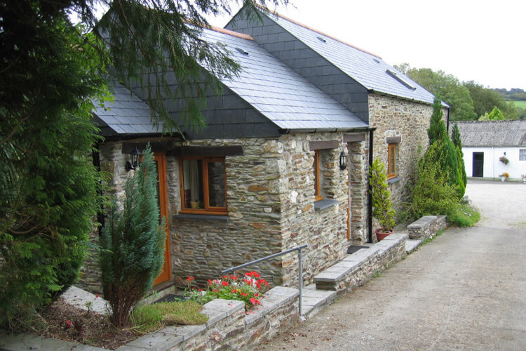 Trecan Farm Cottages - Image 1 - UK Tourism Online