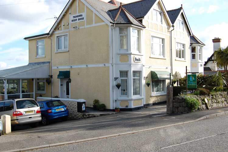 Tregenna Guest House - Image 1 - UK Tourism Online