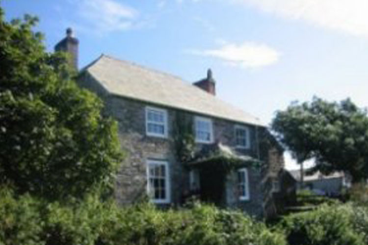 Trehane Farmhouse - Image 1 - UK Tourism Online