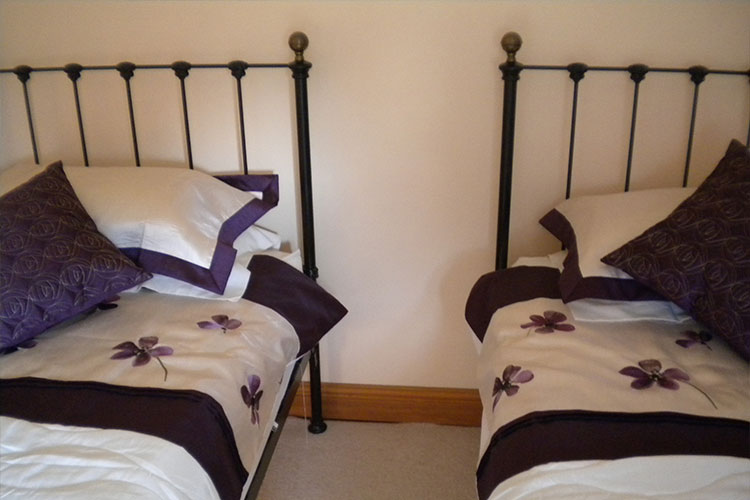 Tremaine Farmhouse Bed & Breakfast - Image 5 - UK Tourism Online