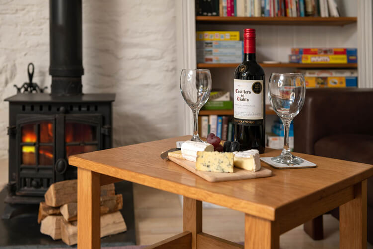 Trevorrick Farm Cottages - Image 4 - UK Tourism Online